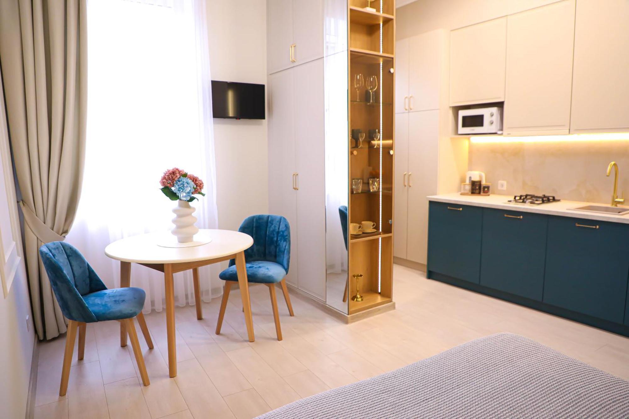 Modern Apartment, 3Mins To Opera Lviv Ngoại thất bức ảnh